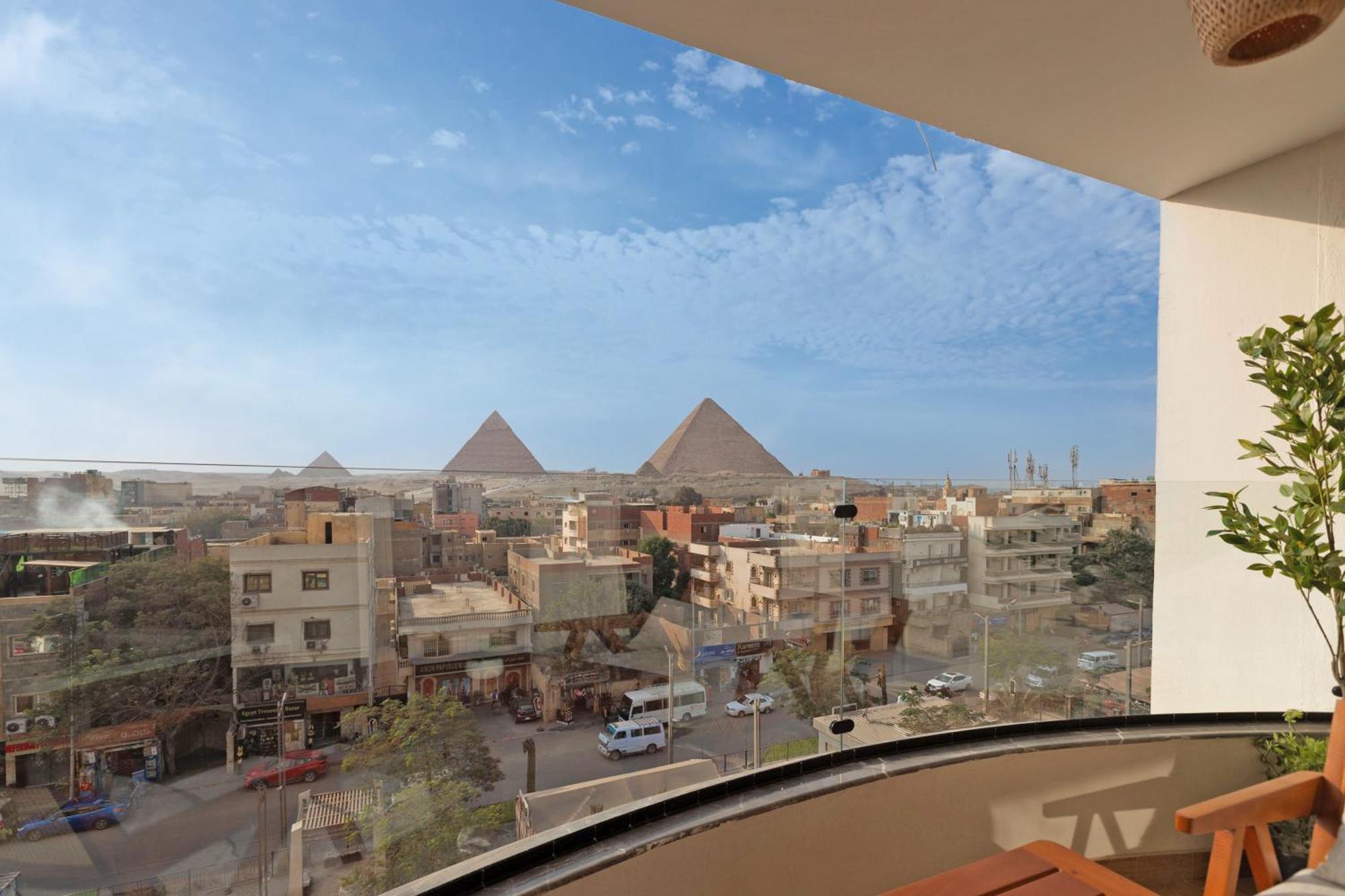 Galaxy Pyramids View Inn Kafret el-Gabal Exteriör bild